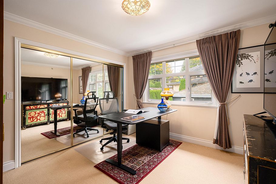 2087 W 18th Avenue Vancouver, BC - 21