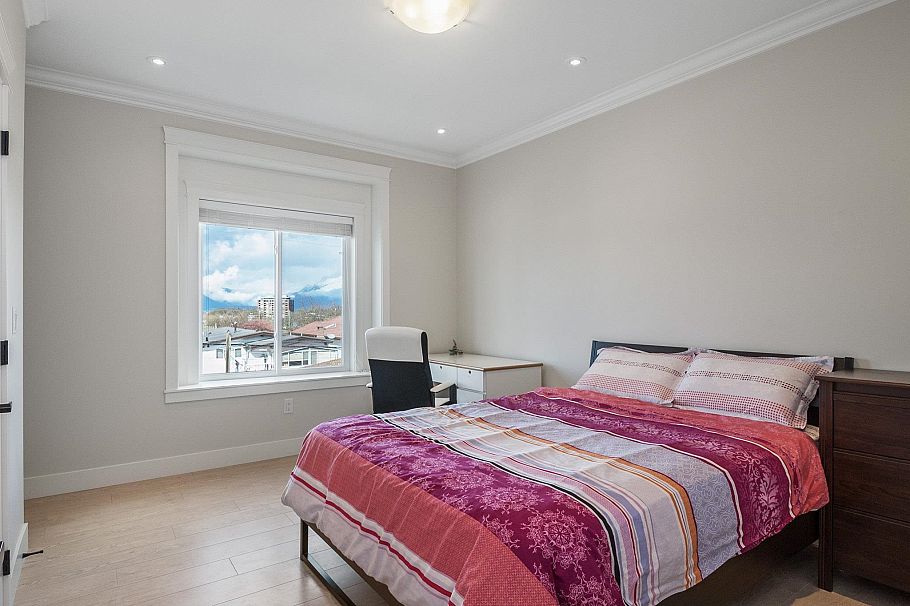 2627 E 41st Avenue Vancouver, BC - 12