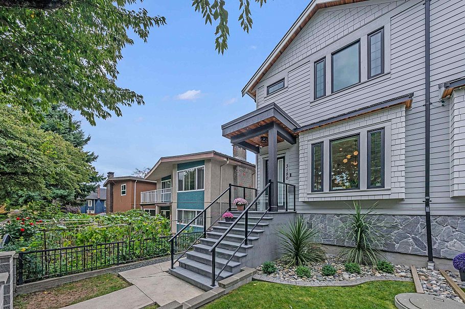 3180 Graveley Street Vancouver, BC - 2
