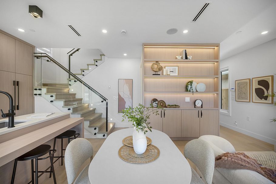 2 5033 Prince Albert Street Vancouver, BC - 4
