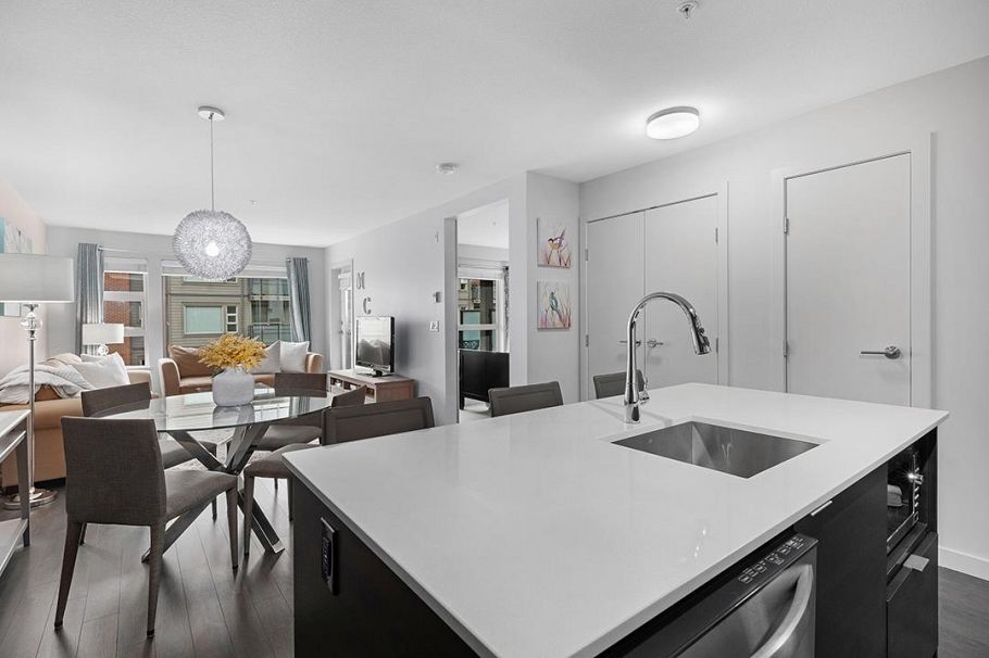 301 1673 Lloyd Avenue North Vancouver, BC - 8