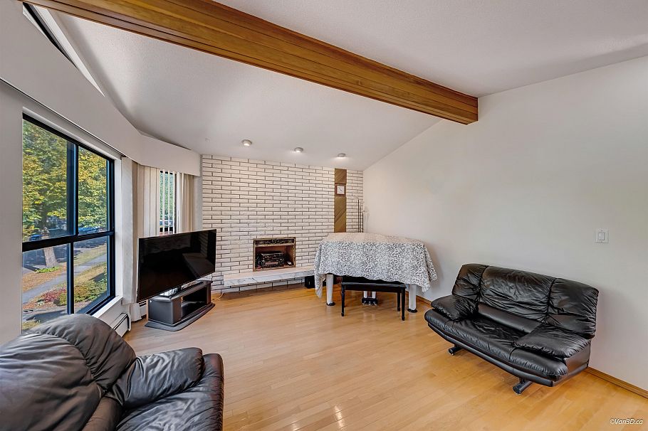 3056 E 28th Avenue Vancouver, BC - 8