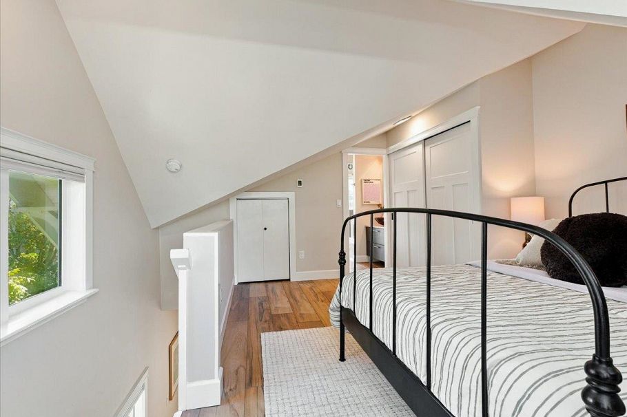 3454 W 3rd Avenue Vancouver, BC - 14