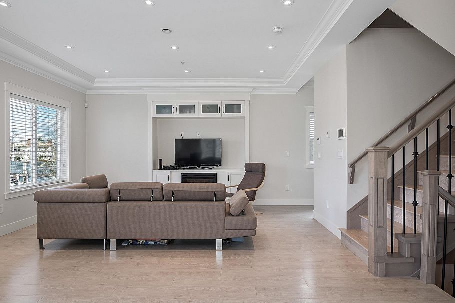 2627 E 41st Avenue Vancouver, BC - 6