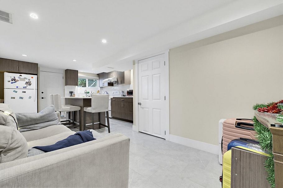 1280 E 27th Avenue Vancouver, BC - 13