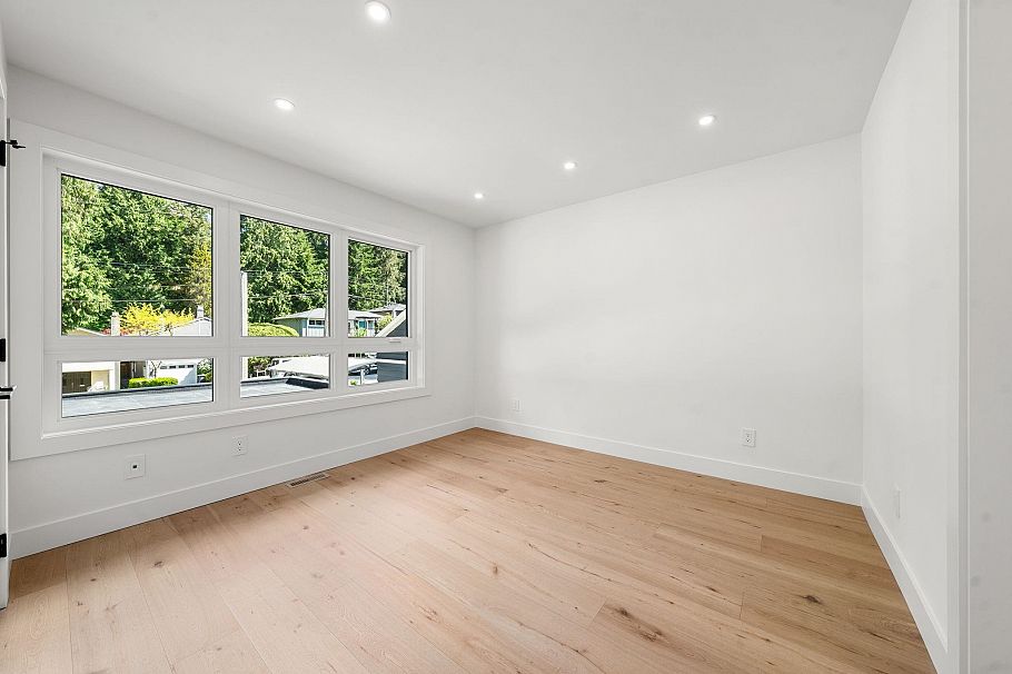 1511 Burrill Avenue North Vancouver, BC - 29