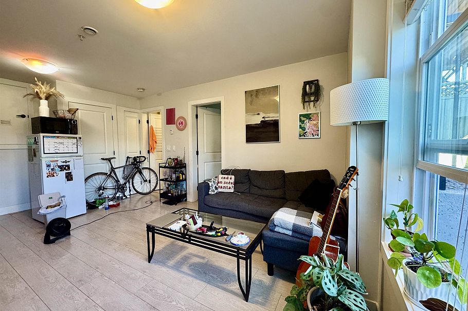 2627 E 41st Avenue Vancouver, BC - 20