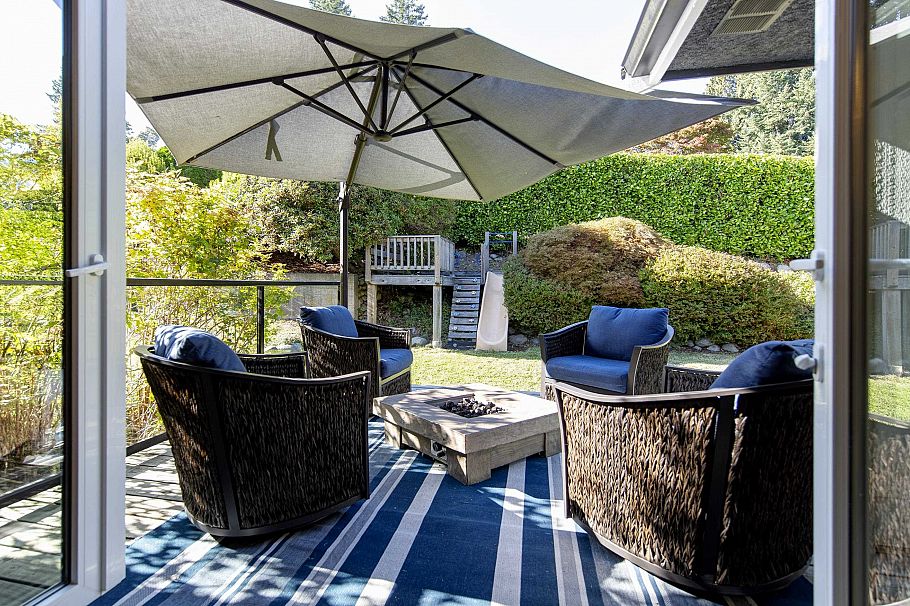 1243 Cloverley Street North Vancouver, BC - 5