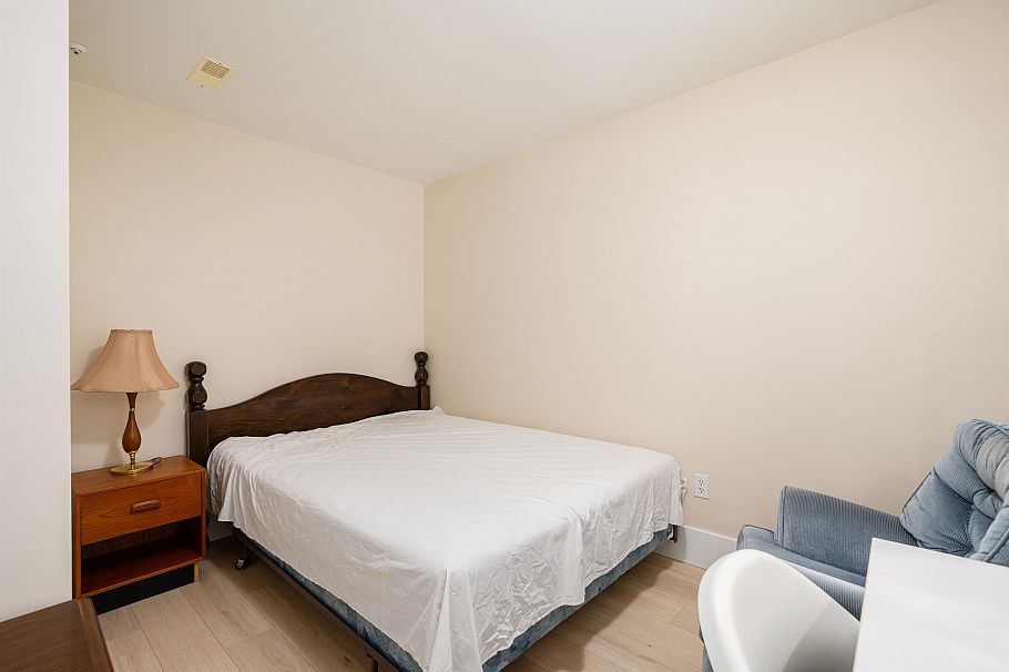 2087 W 18th Avenue Vancouver, BC - 26