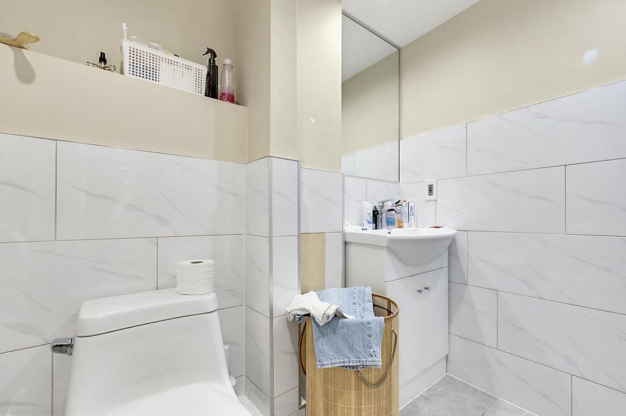 1280 E 27th Avenue Vancouver, BC - 21