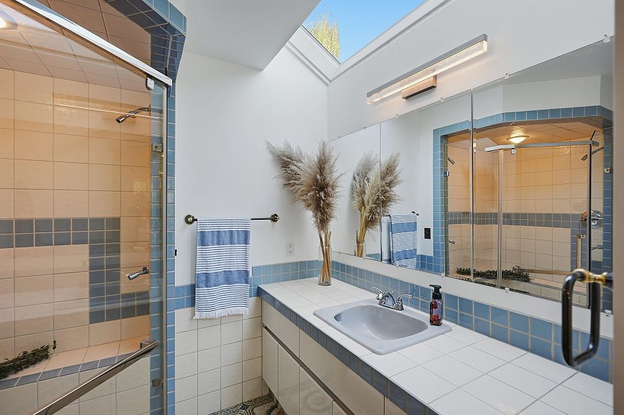 2207 Tanager Place North Vancouver, BC - 23
