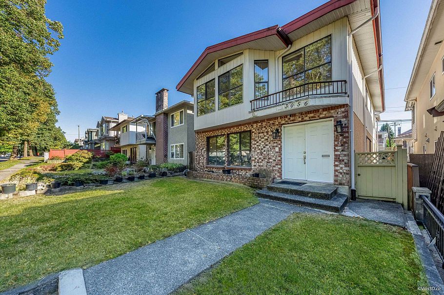 3056 E 28th Avenue Vancouver, BC - 1