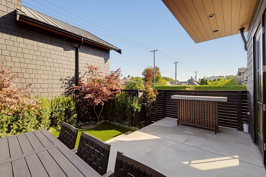2 3185 Vine Street Vancouver, BC - 27