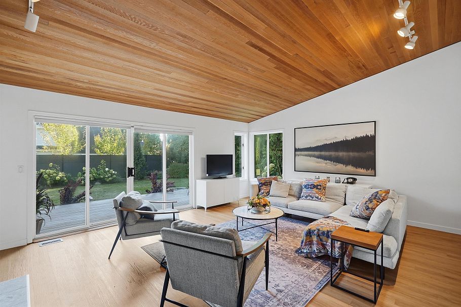 2207 Tanager Place North Vancouver, BC - 6