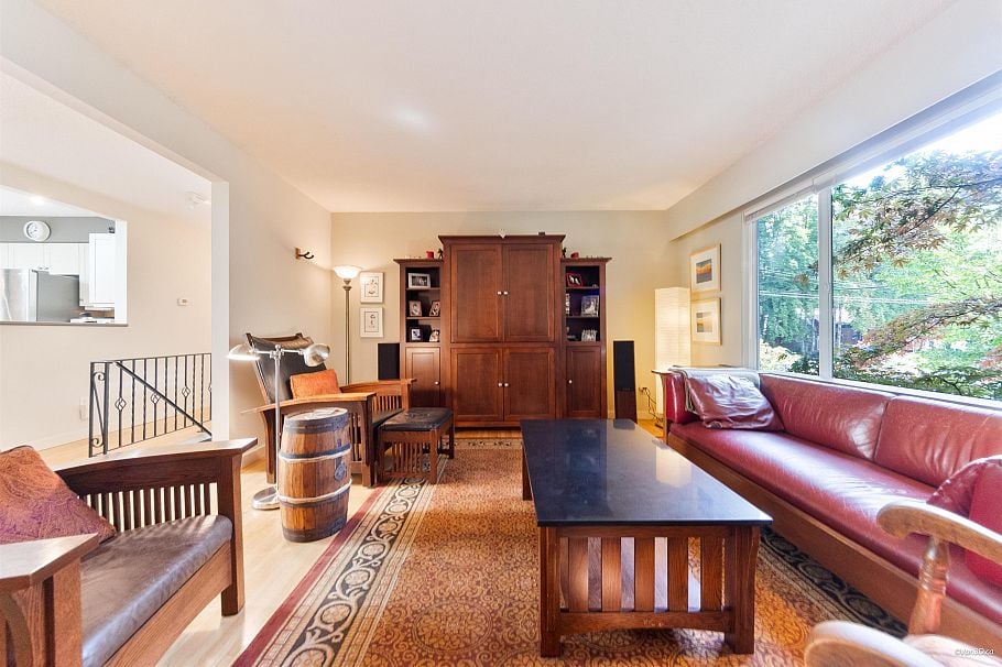 4482 Cove Cliff Road North Vancouver, BC - 16
