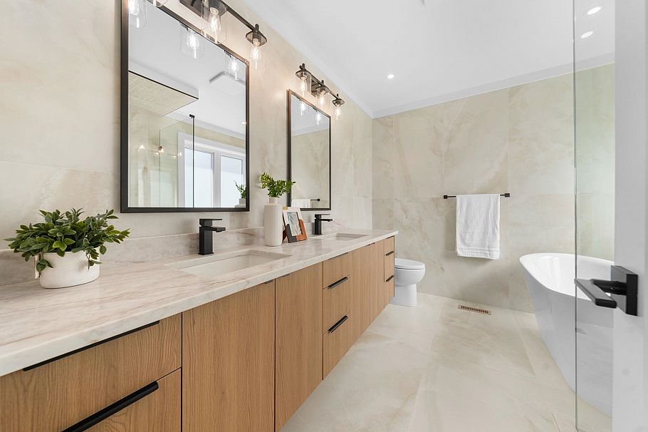 1511 Burrill Avenue North Vancouver, BC - 25