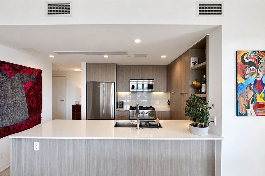 1803 1401 Hunter Street North Vancouver, BC - 12