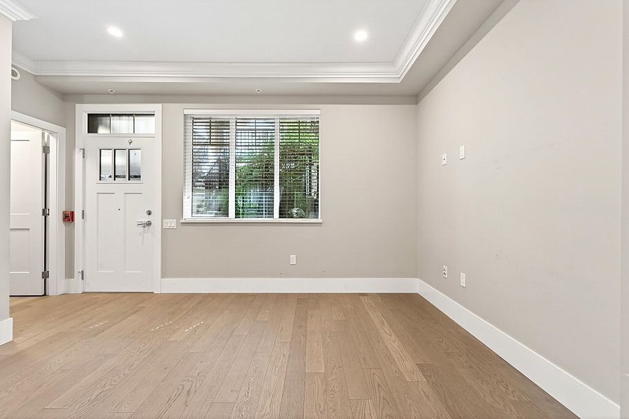 7523 Yukon Street Vancouver, BC - 2
