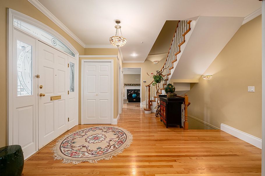 2087 W 18th Avenue Vancouver, BC - 2