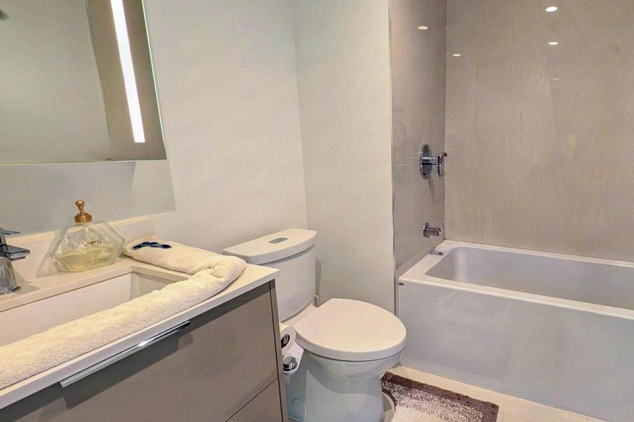 2704 1401 Hunter Street North Vancouver, BC - 13