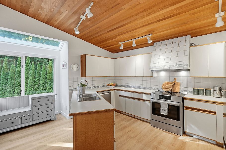 2207 Tanager Place North Vancouver, BC - 9