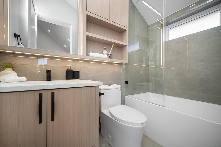 2 5033 Prince Albert Street Vancouver, BC - 11