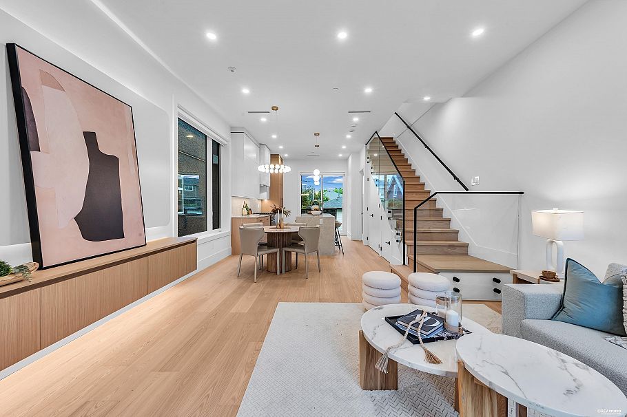 3155 E. 52nd Avenue Vancouver, BC - 9