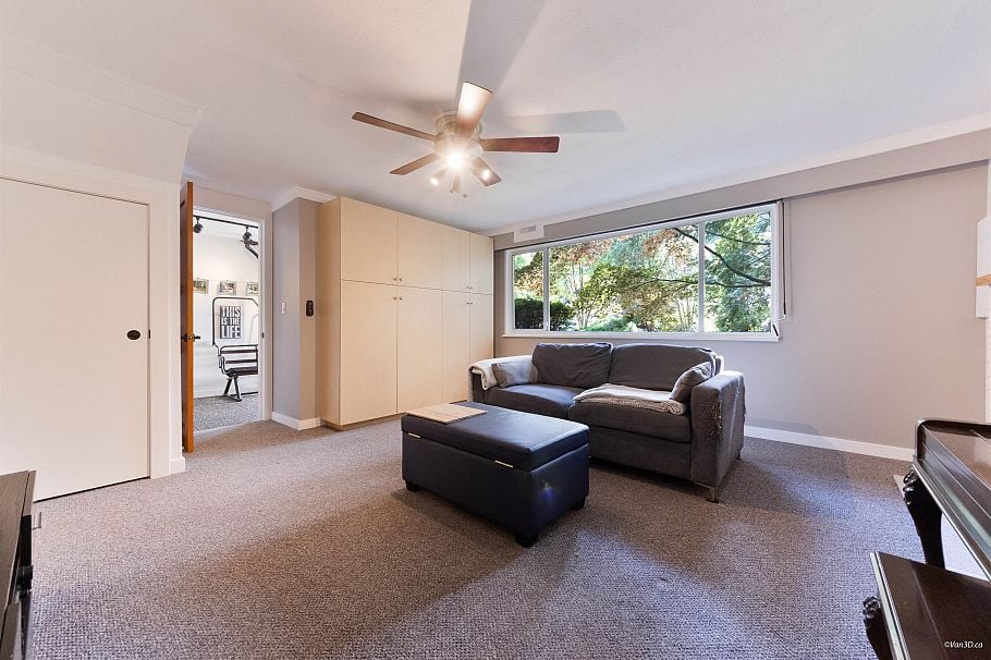 4482 Cove Cliff Road North Vancouver, BC - 30