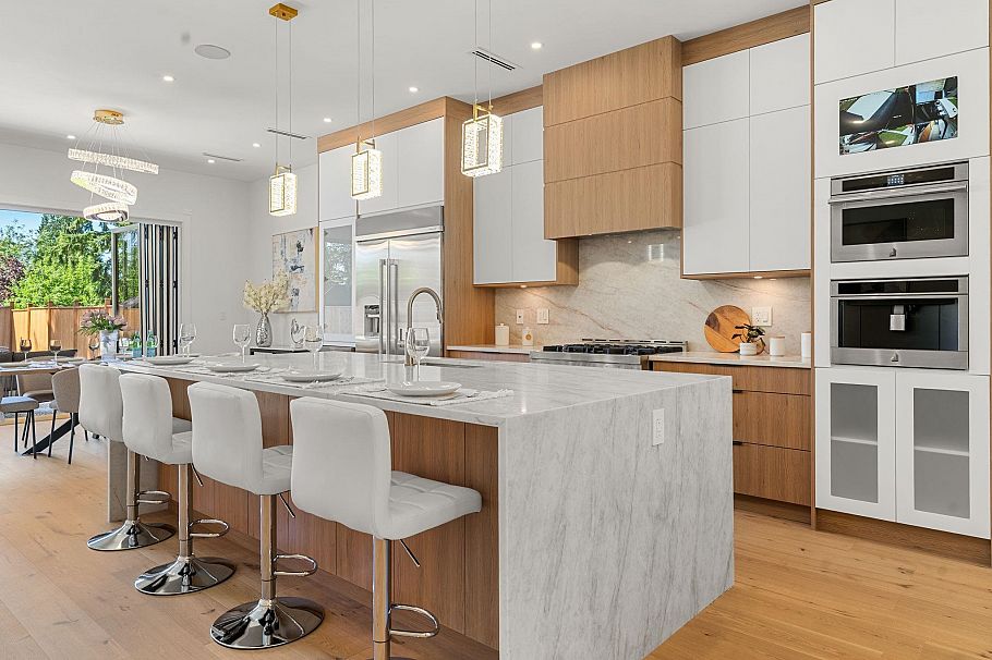 1511 Burrill Avenue North Vancouver, BC - 6