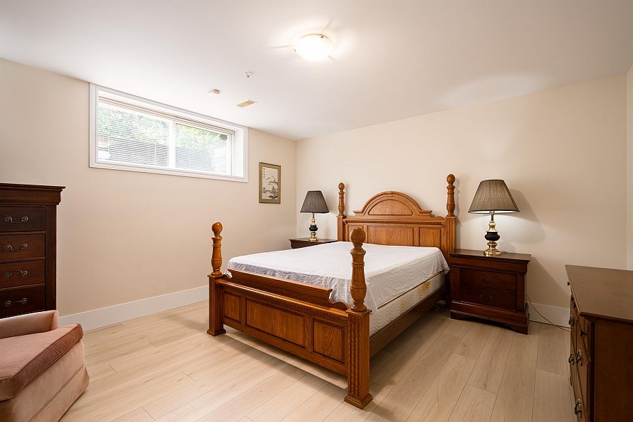 2087 W 18th Avenue Vancouver, BC - 27