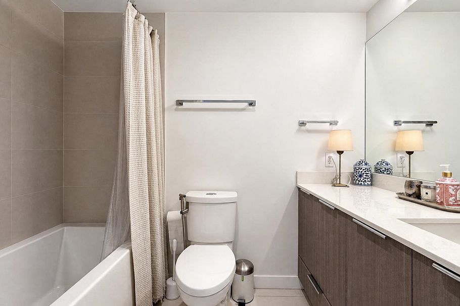 1803 1401 Hunter Street North Vancouver, BC - 18