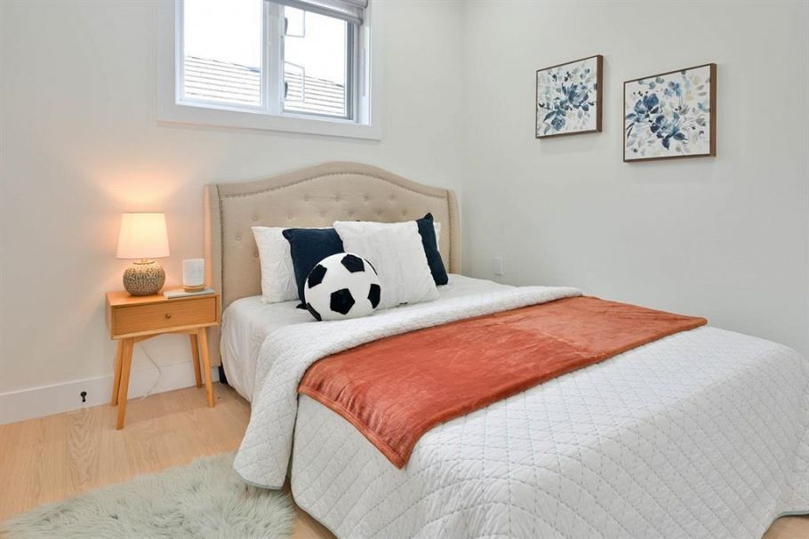 2 4874 Lanark Street Vancouver, BC - 14