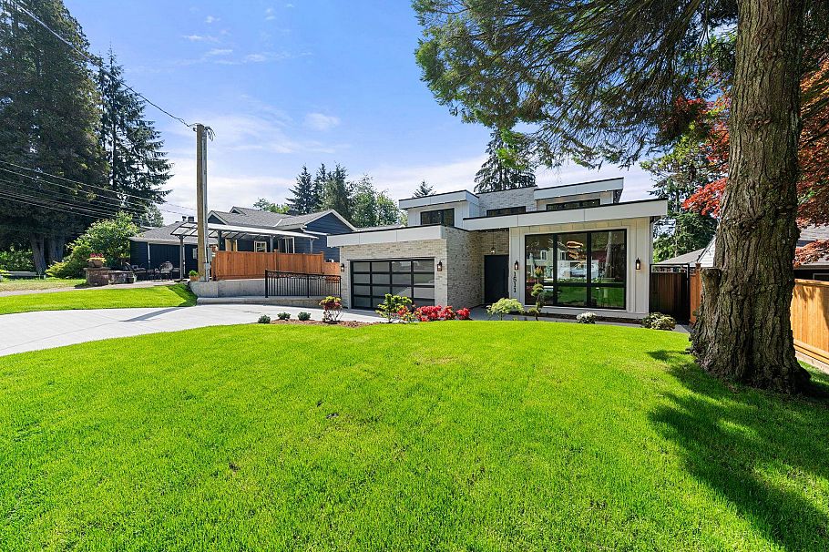 1511 Burrill Avenue North Vancouver, BC - 3