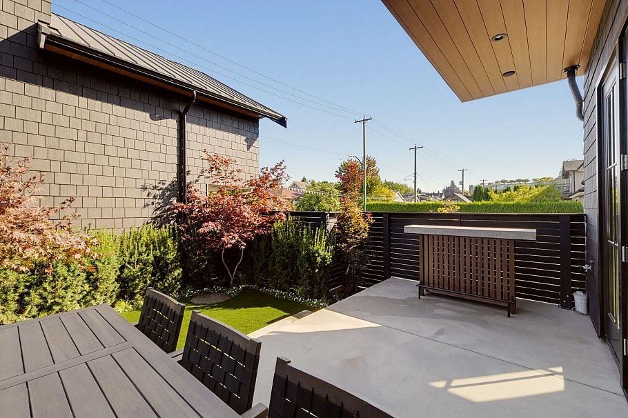 2 3185 Vine Street Vancouver, BC - 27