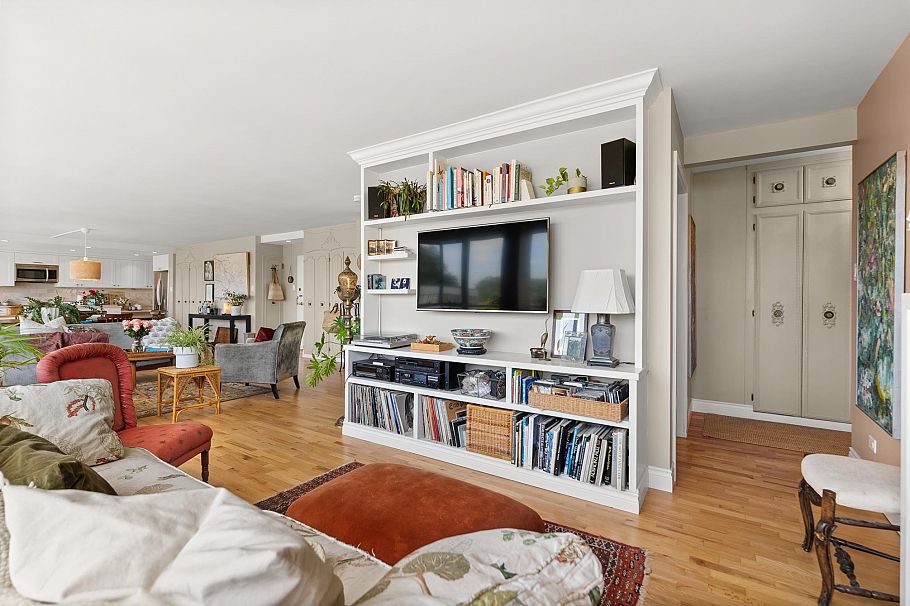 825 1445 Marpole Avenue Vancouver, BC - 11