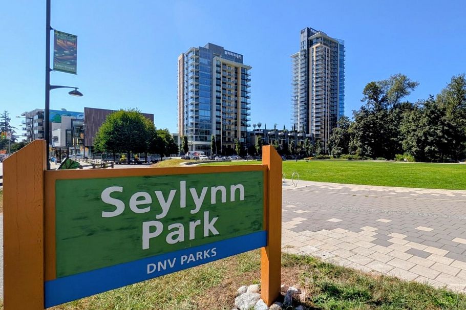 2704 1401 Hunter Street North Vancouver, BC - 23