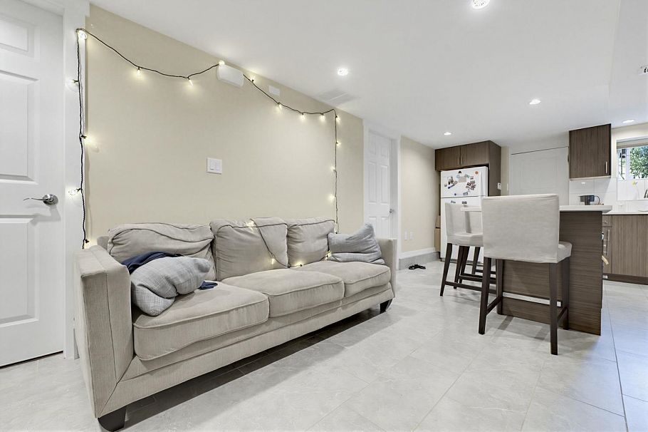 1280 E 27th Avenue Vancouver, BC - 22