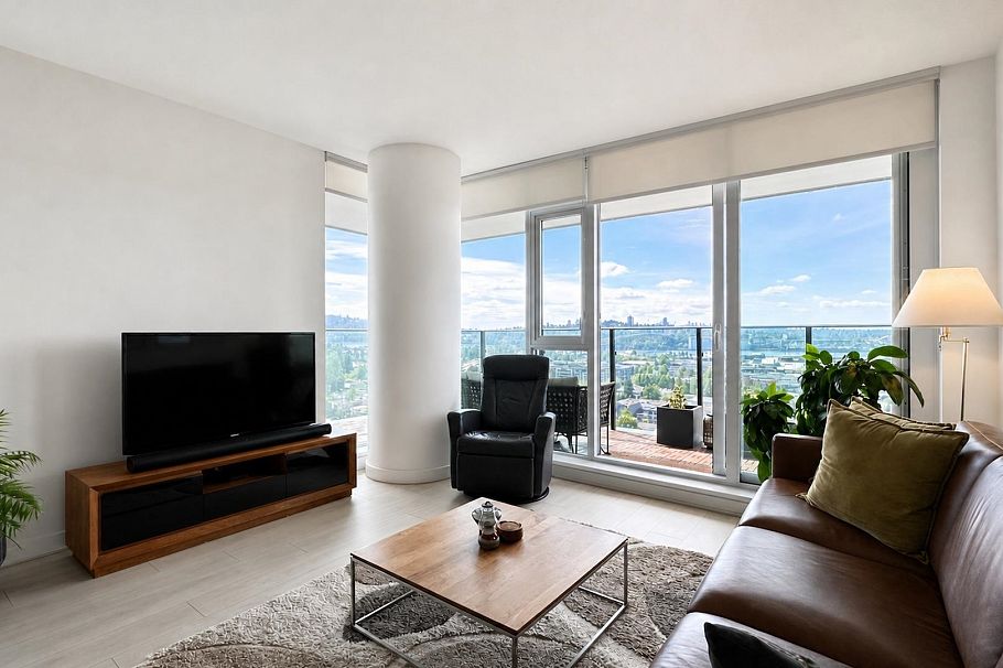 1803 1401 Hunter Street North Vancouver, BC - 4