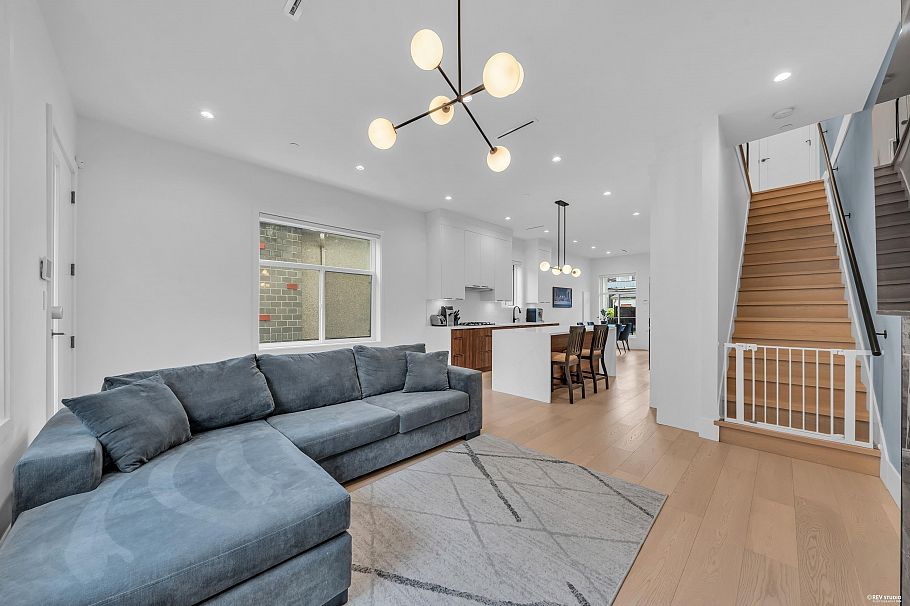 3180 Graveley Street Vancouver, BC - 4