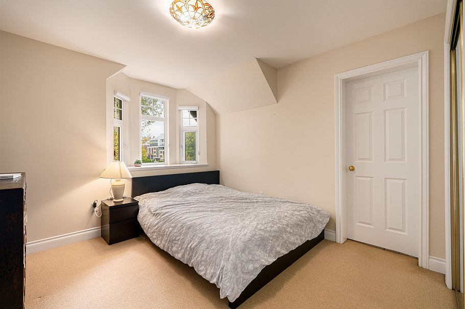2087 W 18th Avenue Vancouver, BC - 23