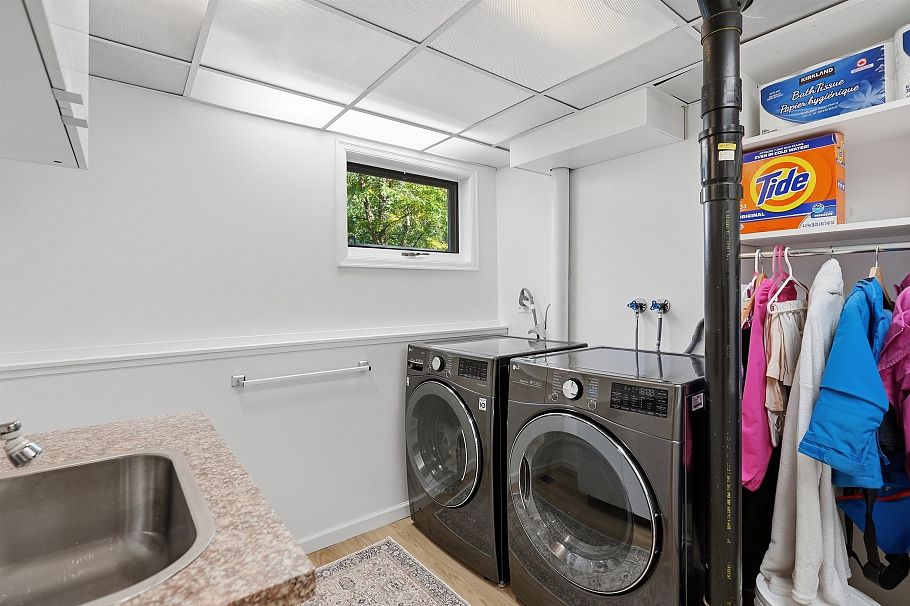 2207 Tanager Place North Vancouver, BC - 31