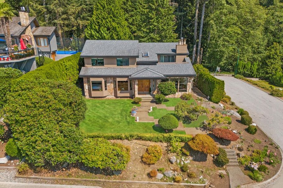 2008 Blairview Avenue North Vancouver, BC - 2