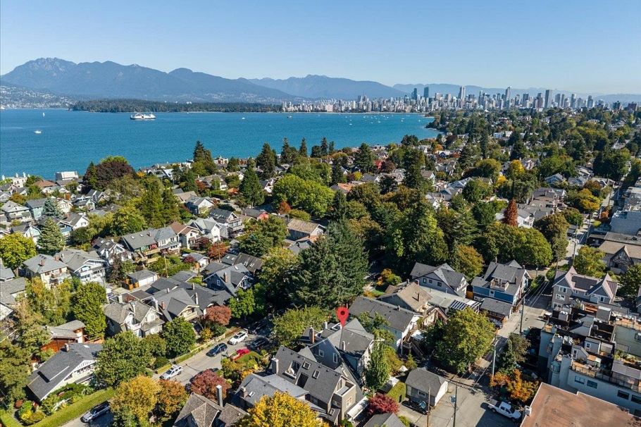 3454 W 3rd Avenue Vancouver, BC - 28