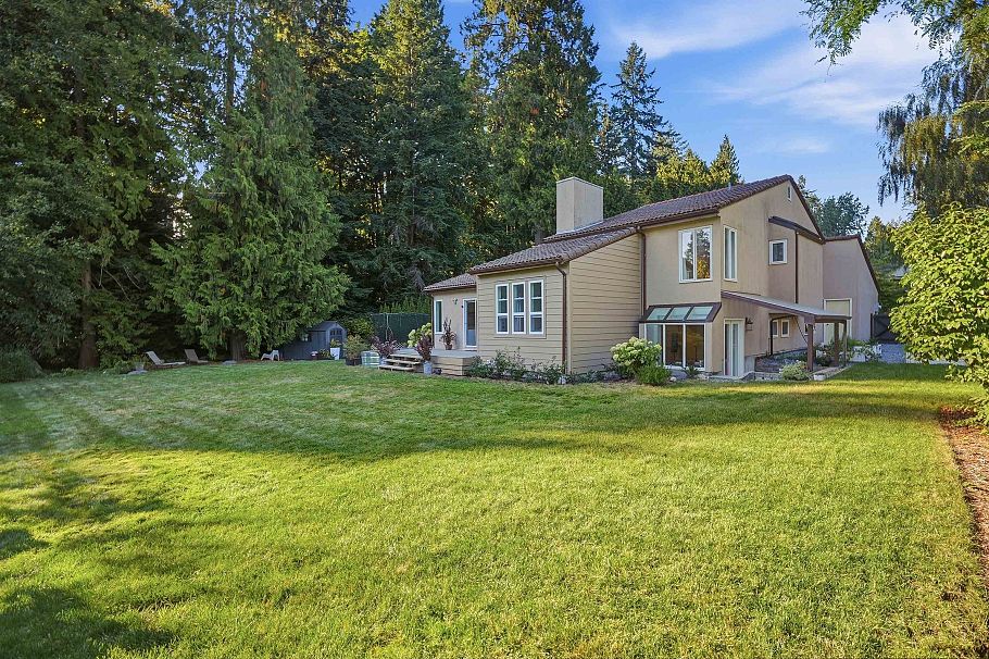 2207 Tanager Place North Vancouver, BC - 1
