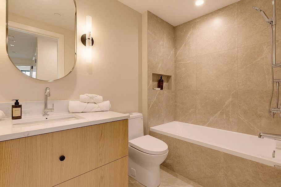 2 3185 Vine Street Vancouver, BC - 19