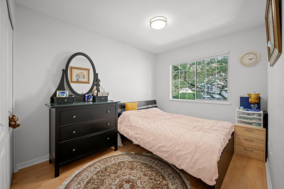 8 815 Tobruck Avenue North Vancouver, BC - 13