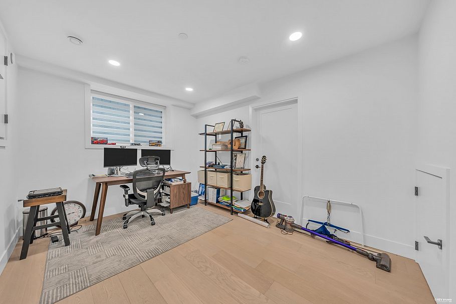 3180 Graveley Street Vancouver, BC - 28