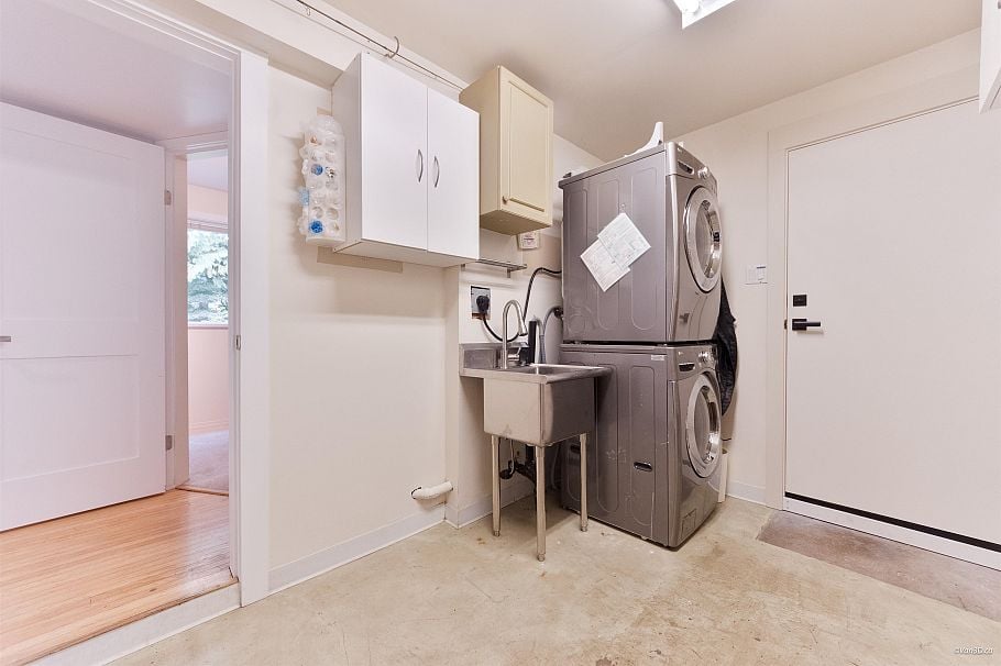 4482 Cove Cliff Road North Vancouver, BC - 35