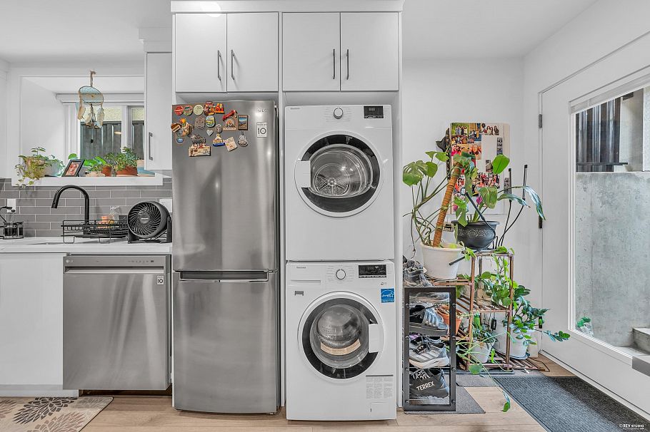 3180 Graveley Street Vancouver, BC - 31