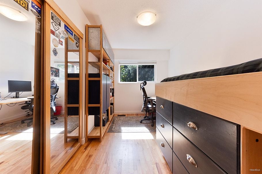 4482 Cove Cliff Road North Vancouver, BC - 23
